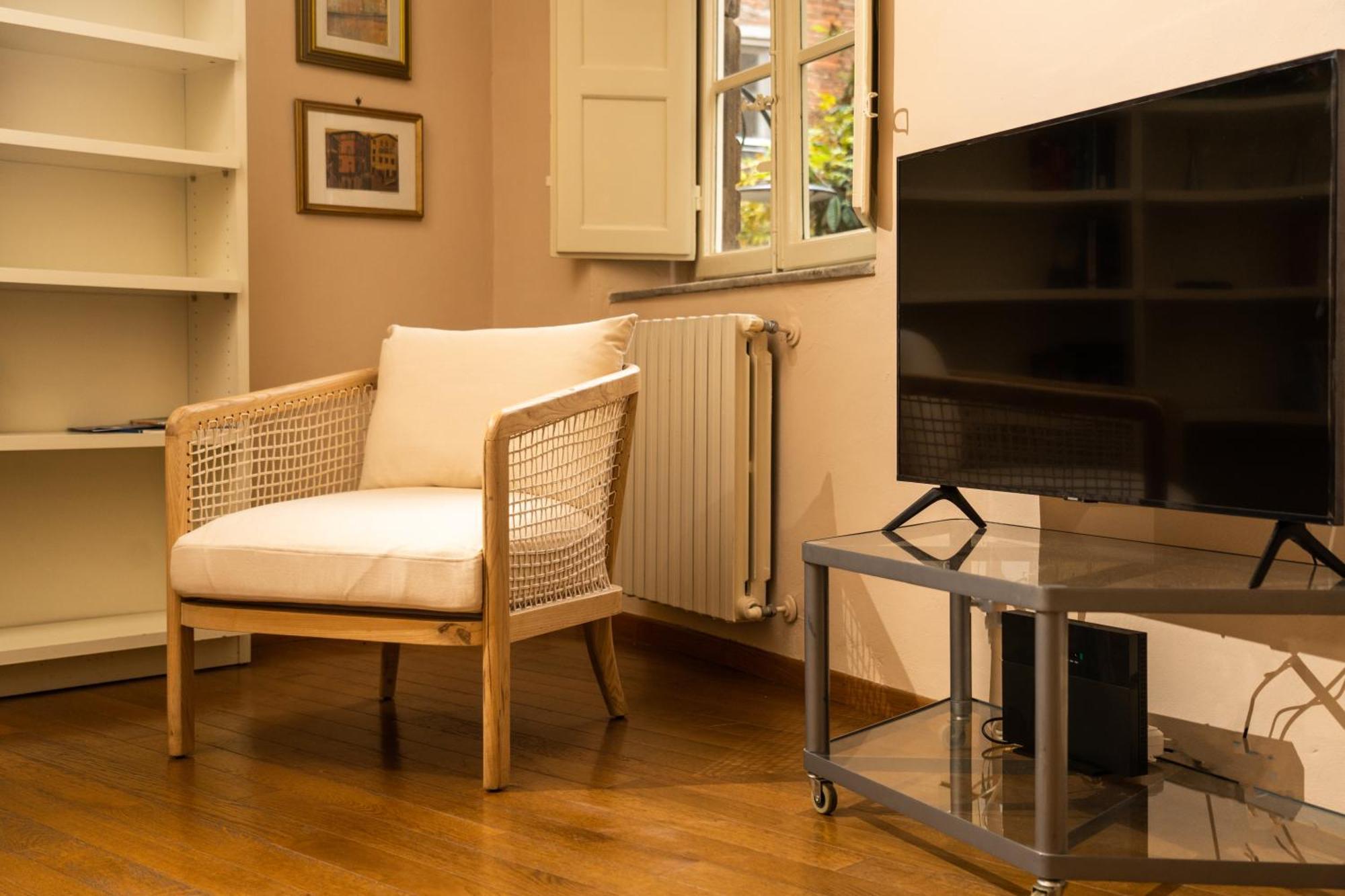 Il Gallo - Charming Apartment In Lucca Heart Exterior foto